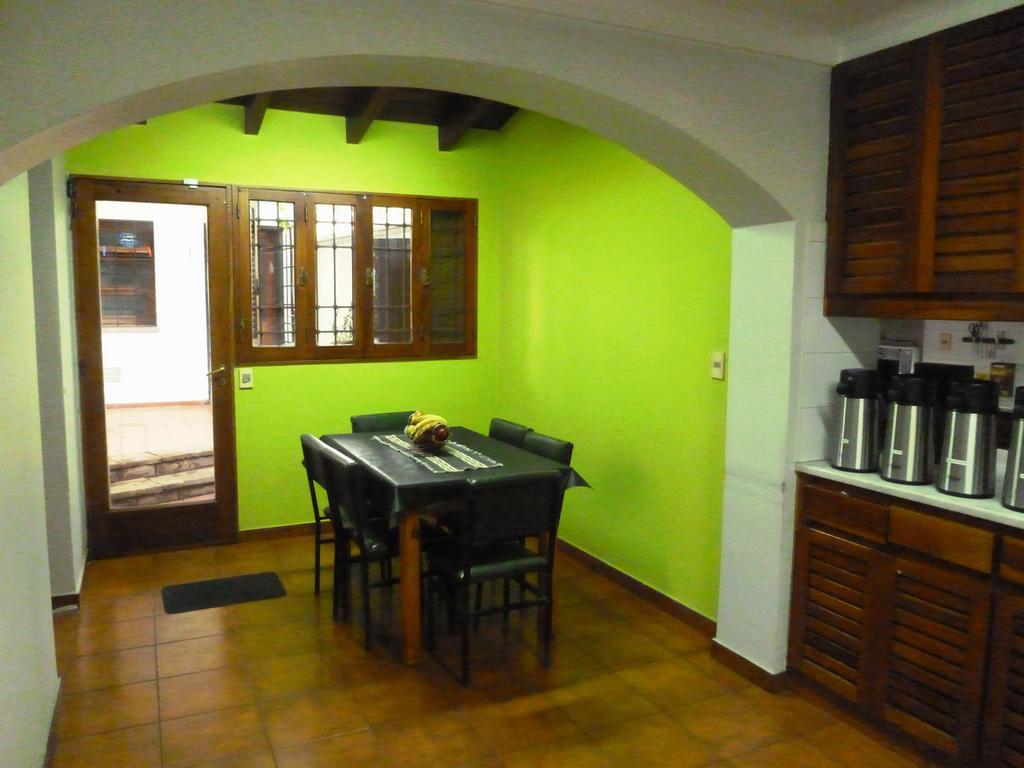 Hostel De Los Artistas 门多萨 外观 照片